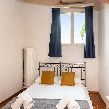 Apartment Ghibellina Palace